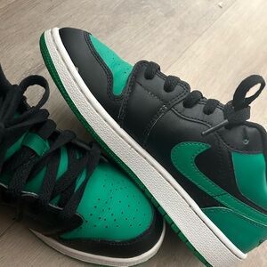 Emptying my closet space no longer want these